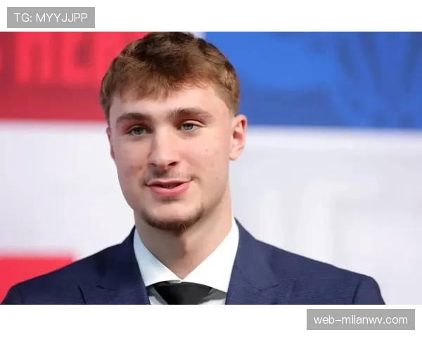 库珀·弗拉格无球切入制造错位，选秀身价超同届侧翼