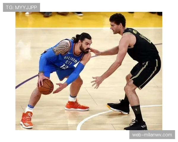 如何判断防守三秒违例？这项判罚的条件与执行细节详解